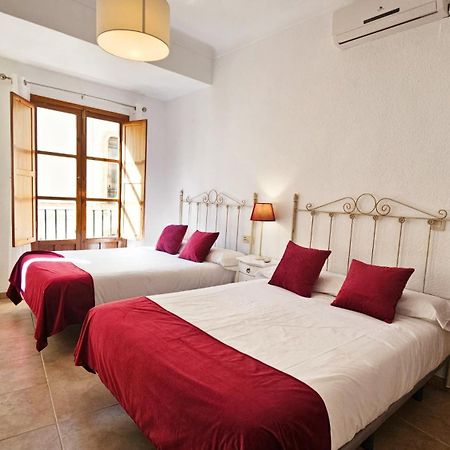 Alorena Con Balcones Al Real Ubeda  Exterior photo